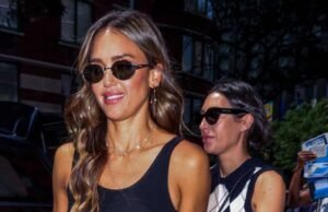 Jessica Alba Flonts Bodini Body entre Danny Ramirez Romance