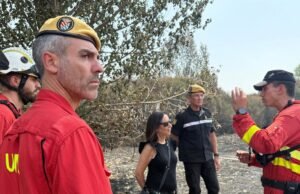 Os robais visitam UME no Io D Vidreals (Zaramo) e agradecem ao fogo “violento” contra seu trabalho