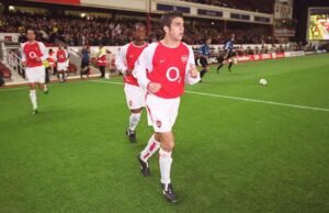 Do pátio dos Emirates: Areatória do Arsenal no Arsenal