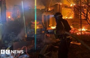 A Rússia levantou os ataques poderosos na Ucrânia, atinge Kyiv no depósito a gás