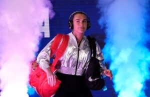 Reflete sobre os desafios do Sablenka e se prepara para defender o título do US Open