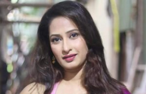 A atriz Priya Marathi passou por 38