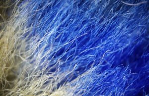 Os cientistas amontoaram a mesma fibra de toda a roupa de computador – e você também pode mantê -la através da sua máquina de lavar