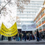 Com desemprego e vigília, protesto na chave no exterior no meio