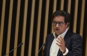 Carcar Lopez mostra sua “raiva” pela resistência de Begoa Gomez e acusa o penteado de prestar atenção “potencial”.