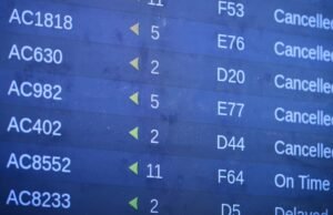 O governo canadense interveio para acabar com 10.000 assistentes de vôo da Air Canada