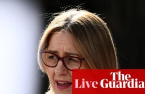 Premier Premier condena os ditadores da Sociedade de Imigração e nazista