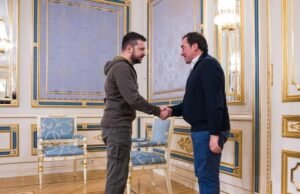 Albartes a Ucrânia perseguiu -se para se unir na União Europeia da Espanha pouco antes de uma reunião entre Trump e Zelensky