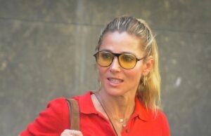 Elsa Pattaki celebra seus padrões de vida cercados por esportes, natureza e família na Austrália