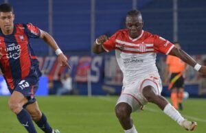 Os alunos recebem sero Porto com o objetivo de selar ingressos nas salas de liberteiros