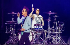 Blink-182 Returns Songs Fins não ouviu ao vivo de 2001