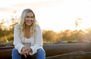 Dê uma olhada no filme de verão de ‘Catch of the Day’ (único) de Holmark (único) (exclusivo)