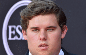 Christopher Schwerznagar mostra uma mudança de perda de peso de 5 anos