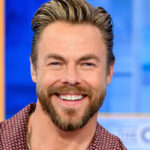 Derek Hough se oferece para ‘derramar o chá’ na temporada 34 do DWTS