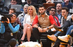 Britney Spears reflete sobre os anos mais difíceis de sua vida