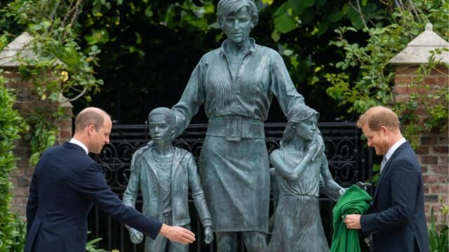 harry-william-diana-statue.jpg