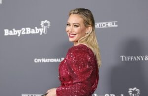 Hillary Duff Wear Bibeta-Print Jeans-Her Lanke Uil por US $ 40