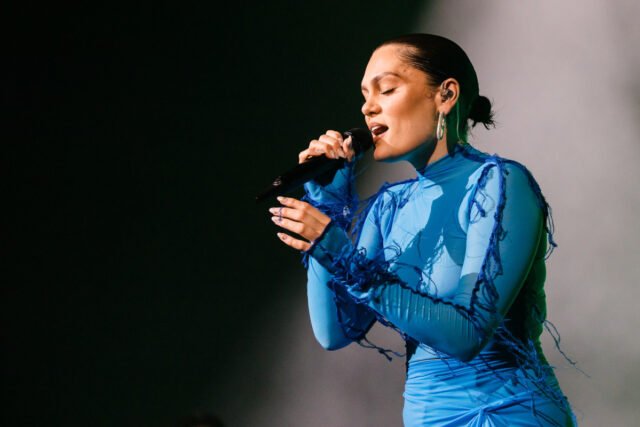 jessie-j-in-concert.jpg