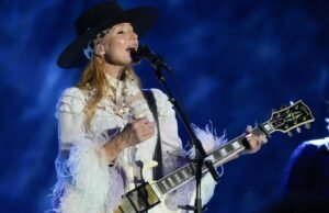 Os anos 90, o músico deixa os seguidores na incredulidade com seu incrível talento