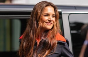 Love Katie Holmes $ 5.510 Chanel Bag? Copie que tudo $ 23