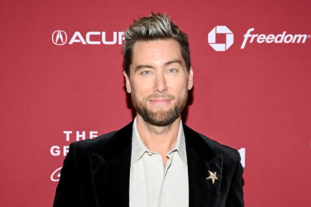 lance-bass-at-the-christmas-at-the-grove-23rd-annual-tree-lighting-celebration-at-the-grove-on-novem.jpeg