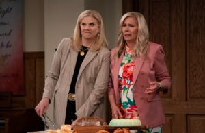 O espectador está completamente empenhado em iniciar uma nova comédia do sul em 50