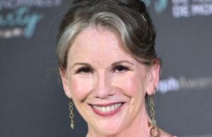 ‘Uma pequena casa na Melissa Gilbert e icônica estrela do rock Drop Shay Epic Photo