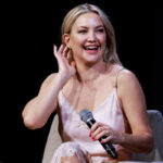 Assista Kate Hudson trazer de volta a cena icônica de ‘Como perder um cara em 10 dias’ depois de 22 anos
