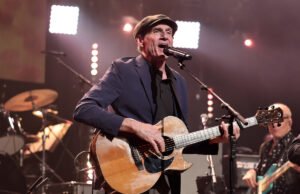 Caro na música, 77, torna a ‘memória absolutamente coviária’ da televisão após as cortinas para fora das escadas