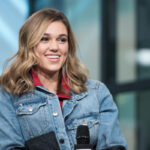 Sadie Robertson recebe o bebê nº 3, compartilha o nome e a primeira foto