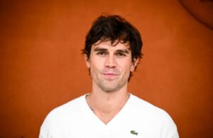 KJ Apa faz comentários desagradáveis sobre a conexão de início