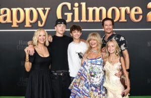 Goldy Hona tornou -se seus netos mostrados, 12, atriz