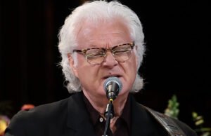 O ícone do país Ricky Screw anunciou ‘Dear’ Loss: ‘Ele perdeu’