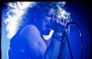 Reação ao manuseio de filmagens de Stans de Robert Plants recebidas pelo membro da platéia