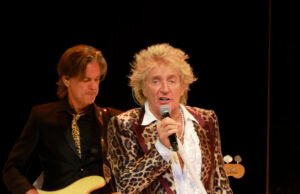 Duas lendas do rock clássicas se juntam ao exército para o épico concerto de Nashville