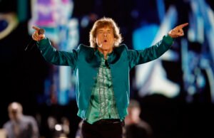 As fotos de férias de verão ‘bonitas’ de Mike Jagger têm um fã de implorar segredos de fitness