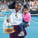 Serena Williams sai com toda a família e eles não são atraentes como nunca