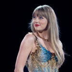 Os fãs de Taylor Swift suspeitam do novo álbum ‘The Life of A Showgirl’ tem conexão direta com outro projeto altamente esperado