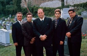 O ator ‘Sopranos’ presta homenagem a co-artistas tardios e seus personagens ‘favoritos’