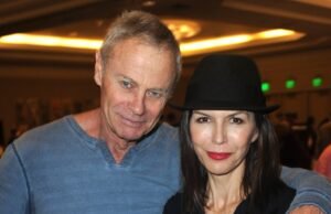 Pheno Hughes Honor Hospital Geral Costa Triasston Rogers após sua morte