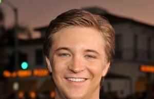 ‘Twilight’ Fitkar Michael Welch reconheceu que não está emocionado com outro grande ajuste francês após ‘eventos recentes’