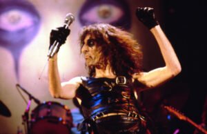 O Rocker Ice Cooper dos Giants 70, 77, atualiza o Tour Final Farewell