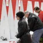 ‘Eles rolam à direita’: muitos eleitores democlâmicos chamam de partido fraco e ineficaz, ataque