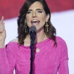 A deputada Nancy Nancy prendeu a Carolina Target Gognatorial Box. Ela disse que ele ‘Trump em saltos altos’
