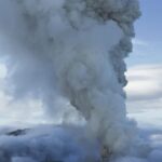 Um incêndio na montanha no East Strim é explodido pela primeira vez no século