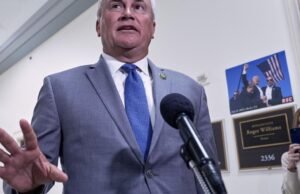 Comitê da Casa intima -se a propriedade de Epstein, livro de aniversário e contatos para documentos