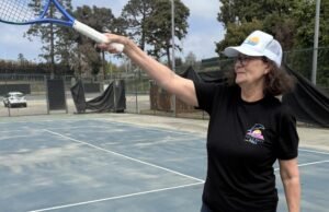 A lenda do tênis Palm Shriva está trabalhando para regenerar as vítimas das vítimas devido a fogo