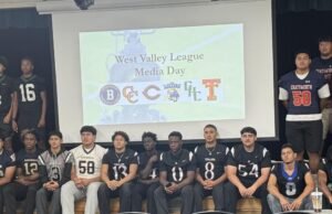 Seis equipes de futebol da West Valley League concordam: a liga deles é a melhor da divisão da cidade