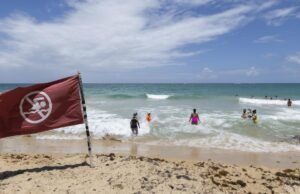 O furacão Ein Ein Caribbean explode para a força em uma tempestade de 5 classes