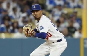 Por que os Dodgers não se movem do Mookie Betts de volta ao campo